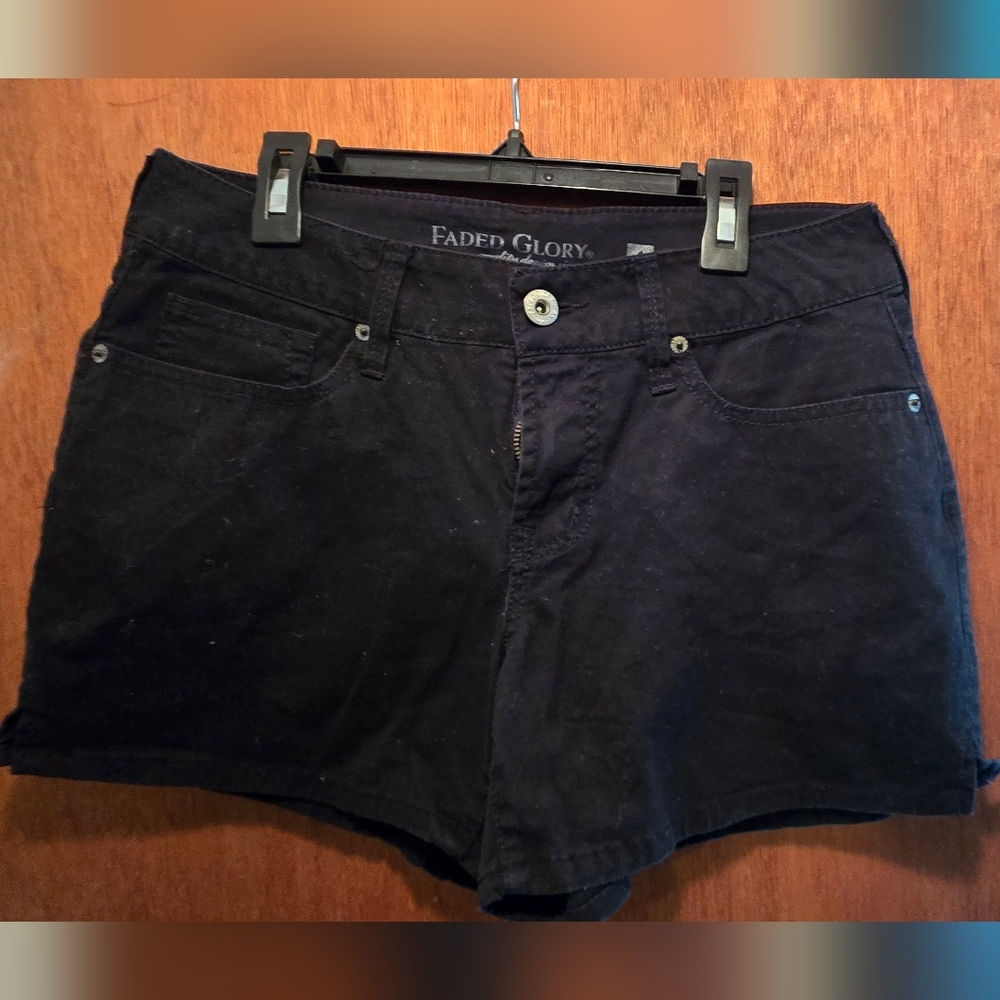 Faded Glory NWT Women's Black denim Shorts Sz4 - Picture 2 of 6